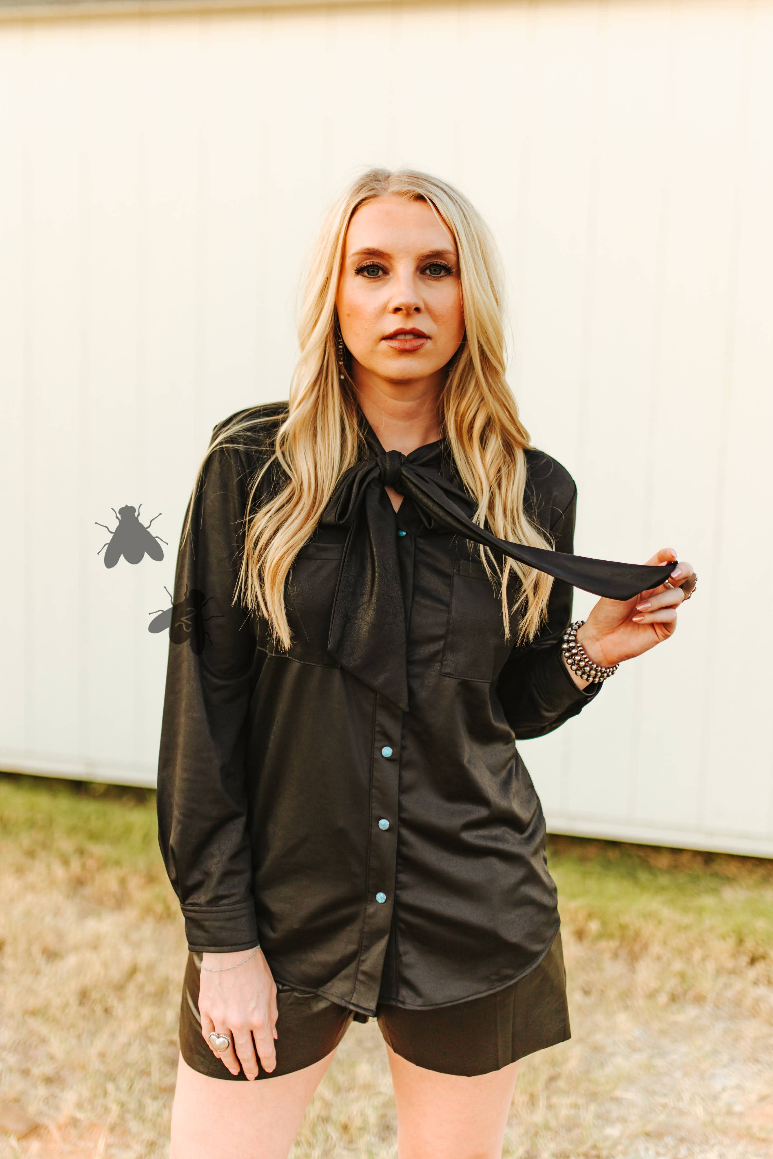 LEATHER OUTLAW *MIDNIGHT